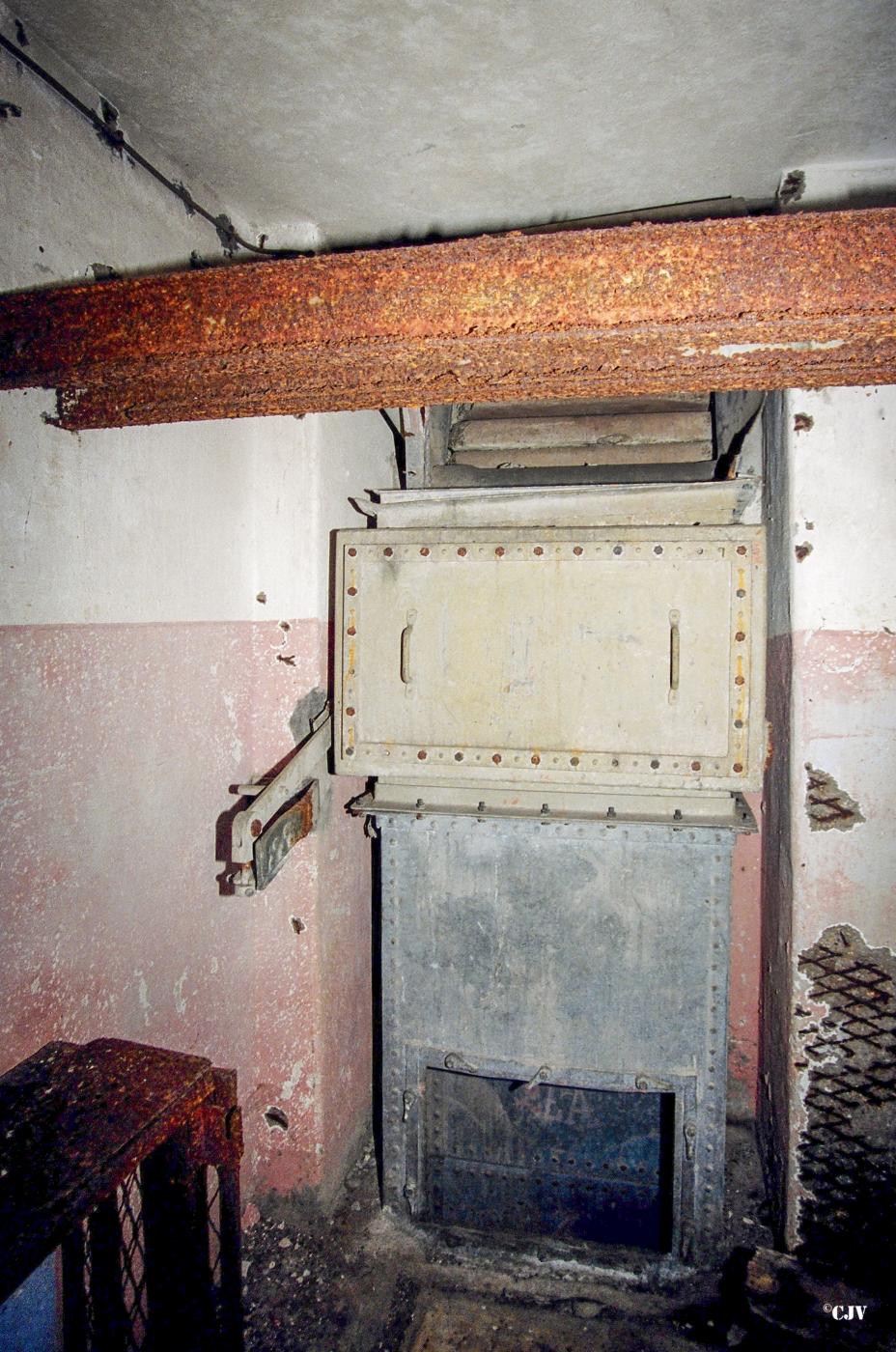 Ligne Maginot - ANZELING - A25 - (Ouvrage d'artillerie) - Entrée des hommes - Lia VERMEULEN