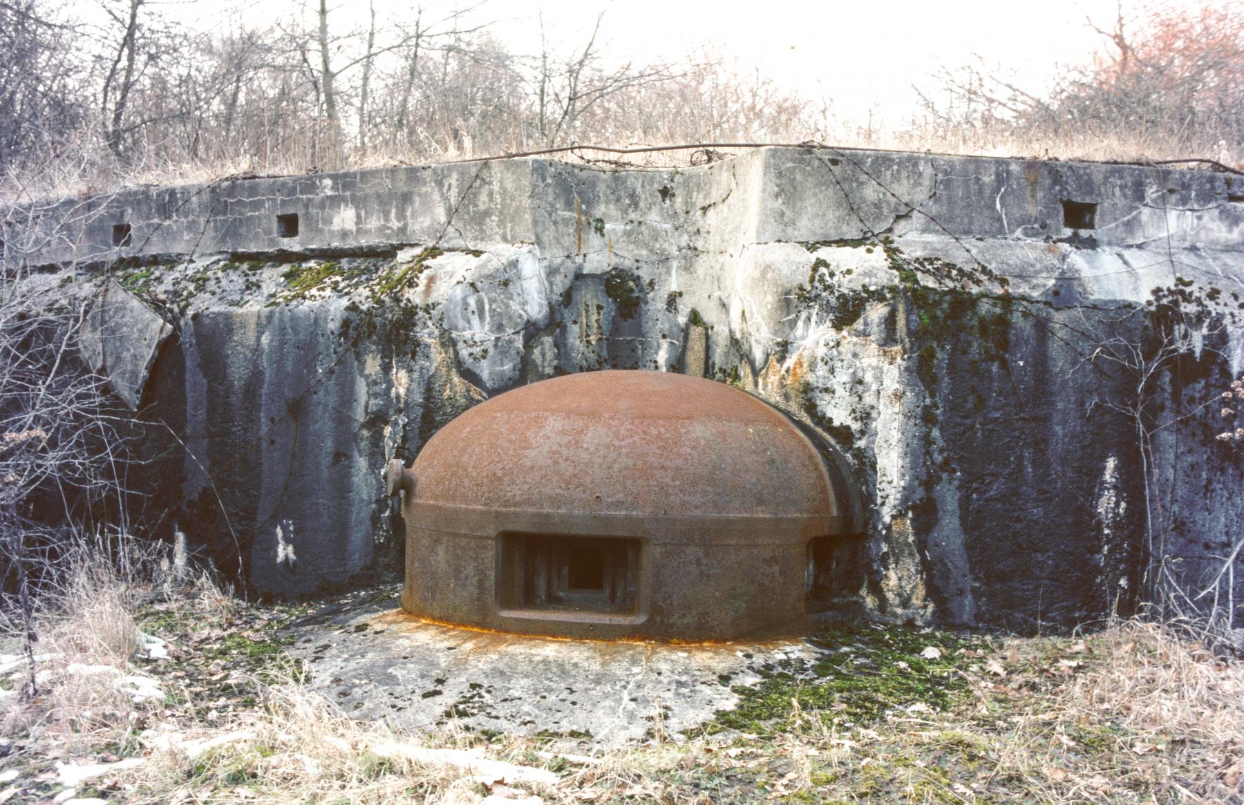 Ligne Maginot - ANZELING - A25 - (Ouvrage d'artillerie) - Bloc 2
Cloche GFM - MANSUY Michel