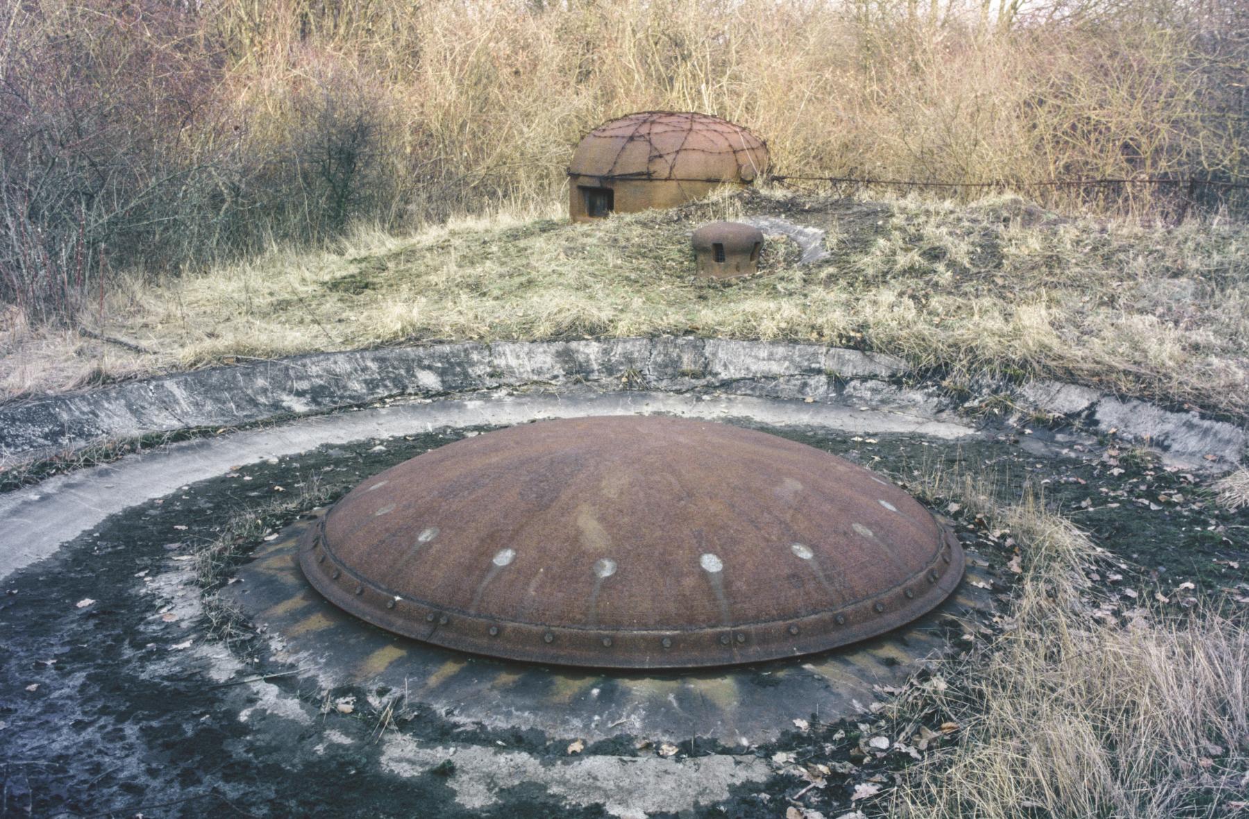 Ligne Maginot - ANZELING - A25 - (Ouvrage d'artillerie) - Bloc 3
Tourelle pour deux mortiers 81 mm - MANSUY Michel