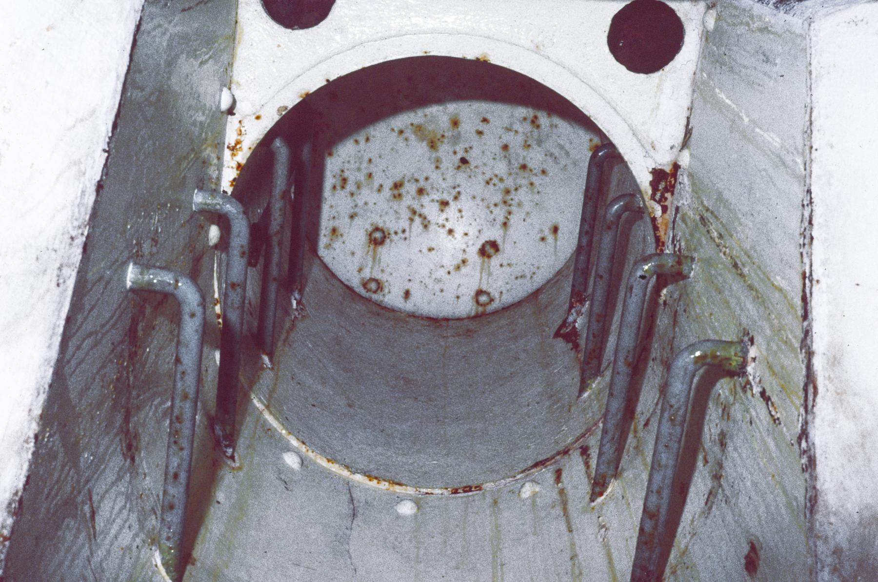 Ligne Maginot - ANZELING - A25 - (Ouvrage d'artillerie) - Bloc 3
L’échelle vers l'avant-cuirasse - MANSUY Michel