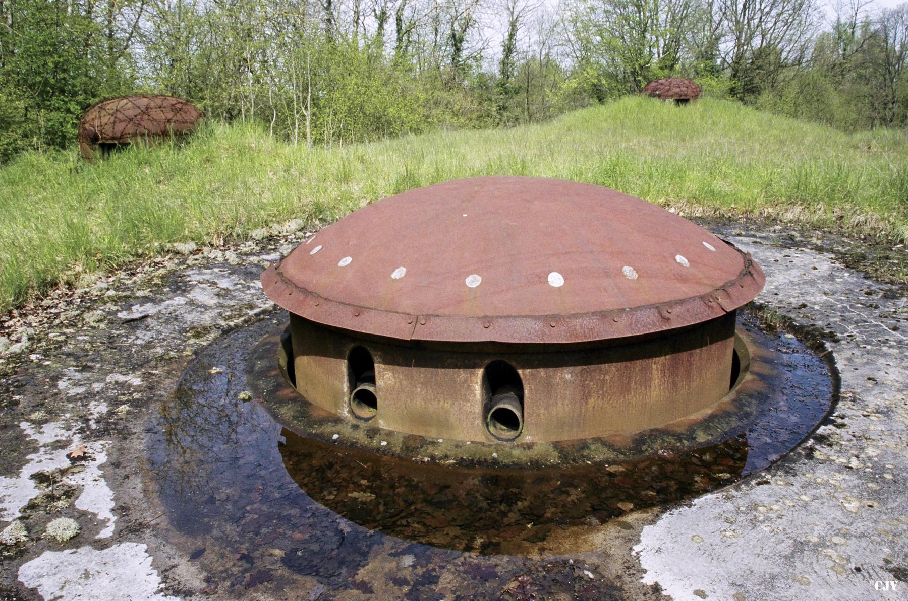 Ligne Maginot - Ouvrage d'artillerie d'ANZELING - Ouvrage d'Anzeling
Bloc 5
Tourelle de 135 mm - Lia VERMEULEN