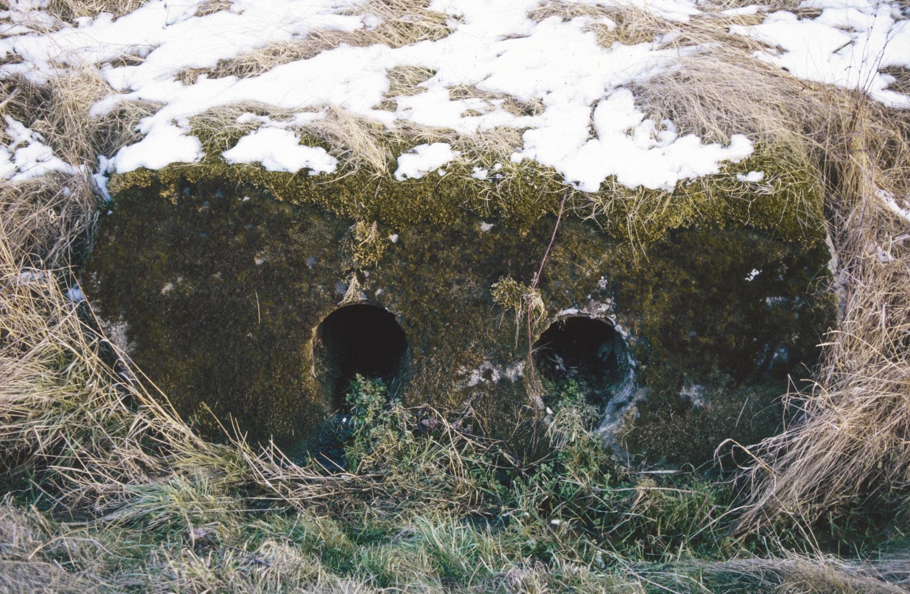 Ligne Maginot - ANZELING - A25 - (Ouvrage d'artillerie) - Bloc 5
Les ouvertures pour le système de ventilation du bloc - MANSUY Michel