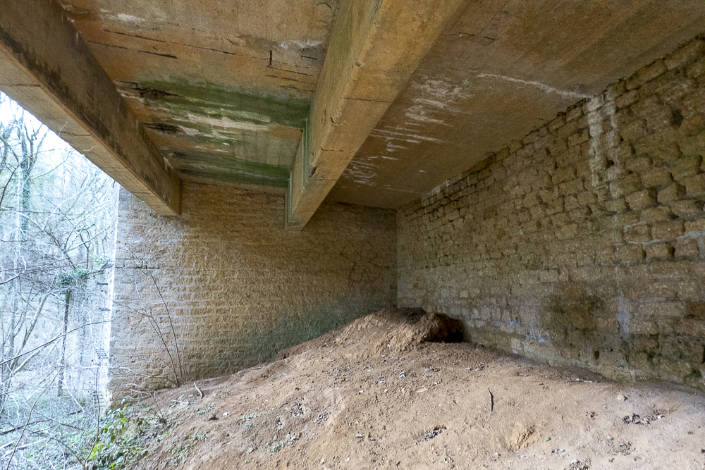 Ligne Maginot - ANGEVILLERS - (Stand de tir) - Stand de tir.
Sur la butte de tir - Michel Teiten