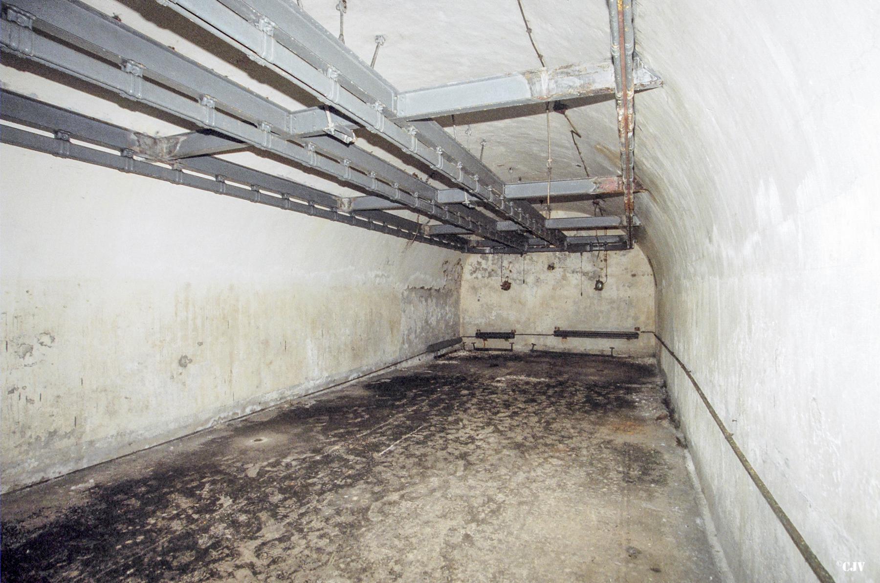Ligne Maginot - ANZELING - A25 - (Ouvrage d'artillerie) - Bloc 5
Magasin M2 en bas du bloc - Lia VERMEULEN