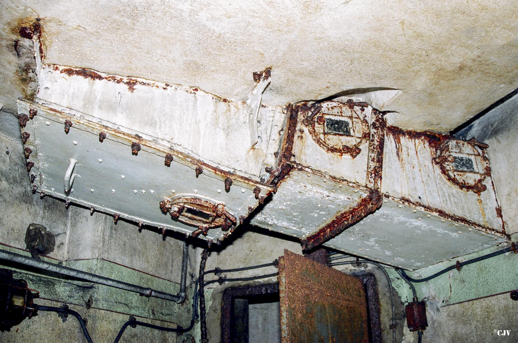 Ligne Maginot - ANZELING - A25 - (Ouvrage d'artillerie) - Bloc 5
L’évacuation des douilles - Lia VERMEULEN