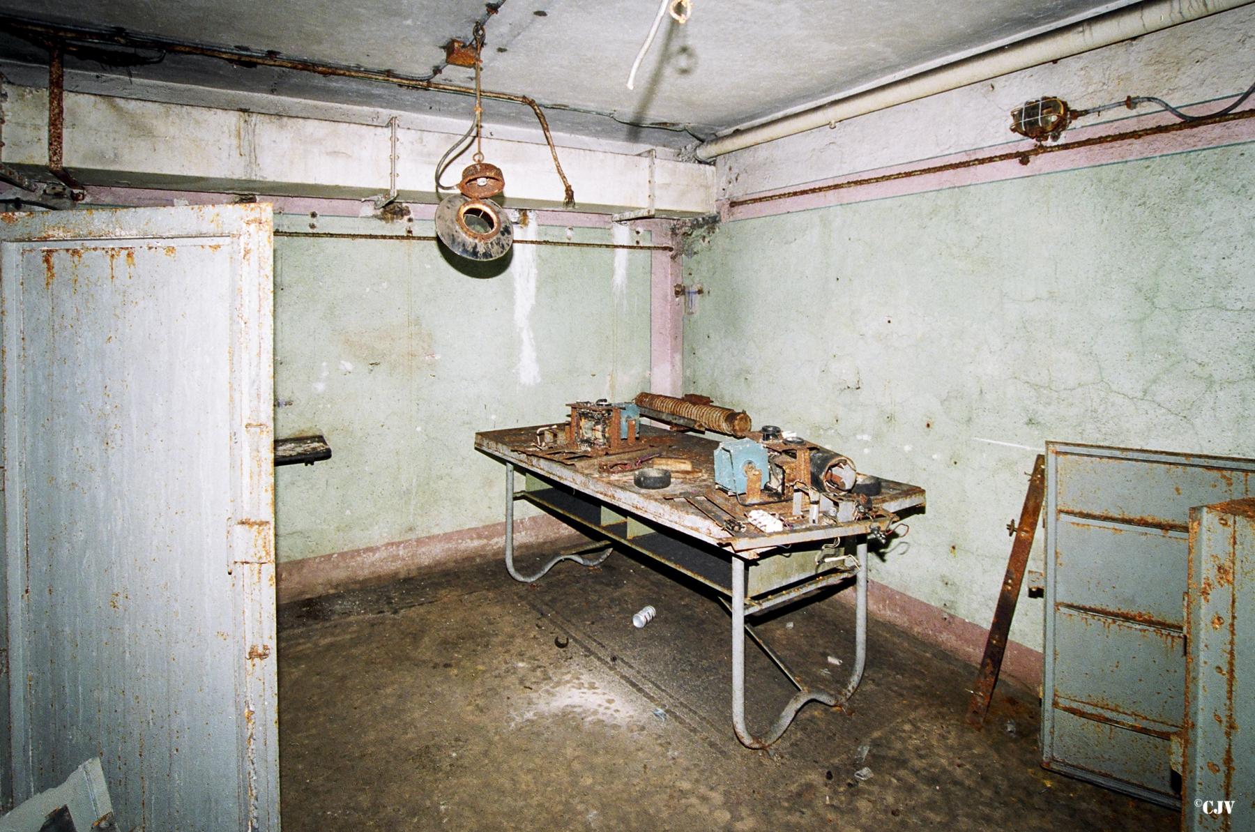 Ligne Maginot - ANZELING - A25 - (Ouvrage d'artillerie) - Bloc 5
Le PC du bloc - Lia VERMEULEN