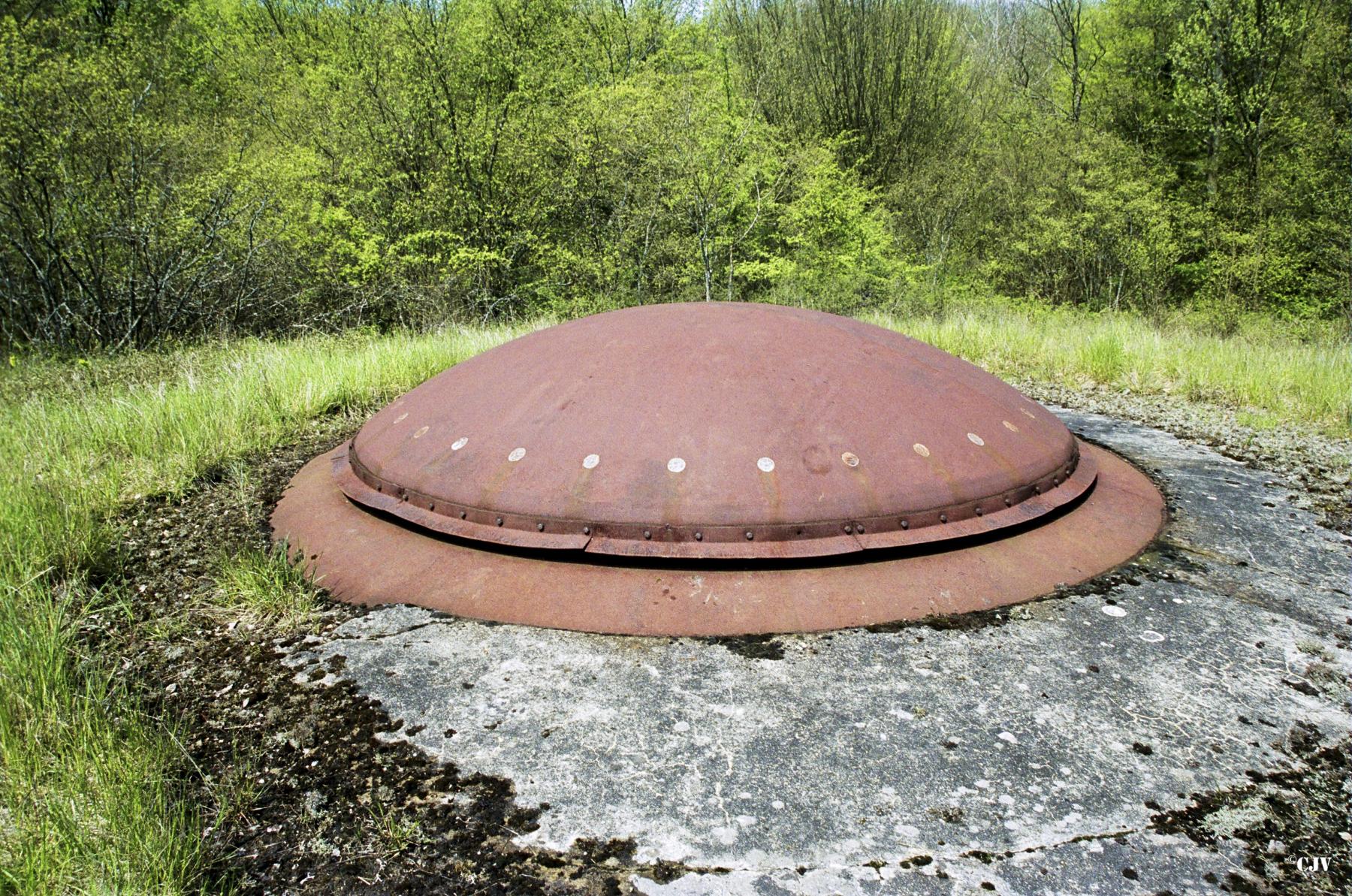 Ligne Maginot - ANZELING - A25 - (Ouvrage d'artillerie) - Bloc 7
Tourelle pour deux canons de 75 mm mle 33 - Lia VERMEULEN
