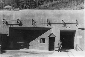 Ligne Maginot - HOCHWALD - (Ouvrage d'artillerie) - Bloc 8
Entrée munitions