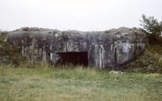 Ligne Maginot - MOTTENBERG - A33 - (Ouvrage d'infanterie) - Bloc 2.
Le bloc a déjà été ferraillé mais n'est pas encore remblayé.