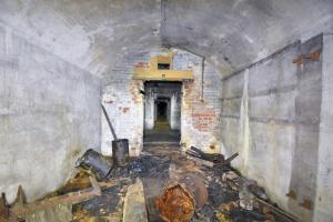 Ligne Maginot - FORT JEANNE D'ARC (3° ARMEE) - (PC de Région Fortifiée) - Batterie droite pour obusiers de 15 cm