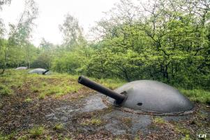 Ligne Maginot - FORT JEANNE D'ARC (3° ARMEE) - (PC de Région Fortifiée) - Batterie droite pour canons de 10 cm