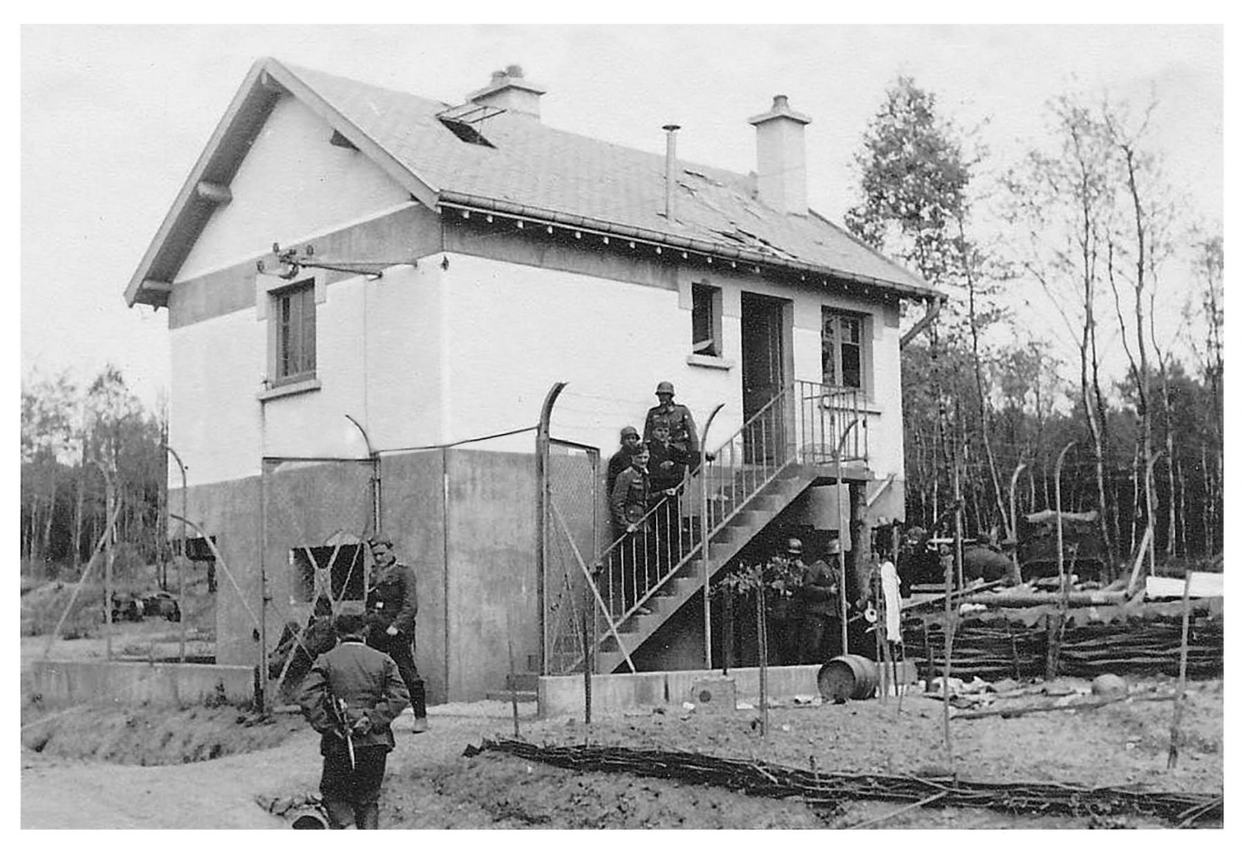 MF17 - T - MESSINCOURT - (Poste GRM - Maison Forte)