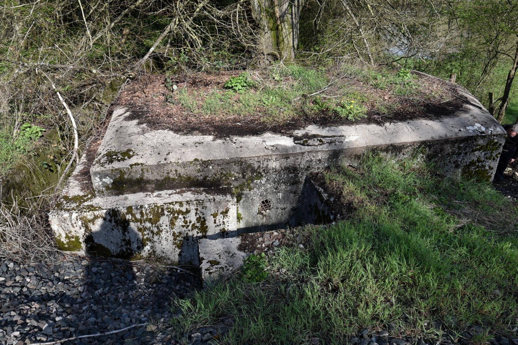 Ligne Maginot - BARRAGE 3 - (Blockhaus pour arme infanterie) - L’entrée  - Ludovic KNAPP