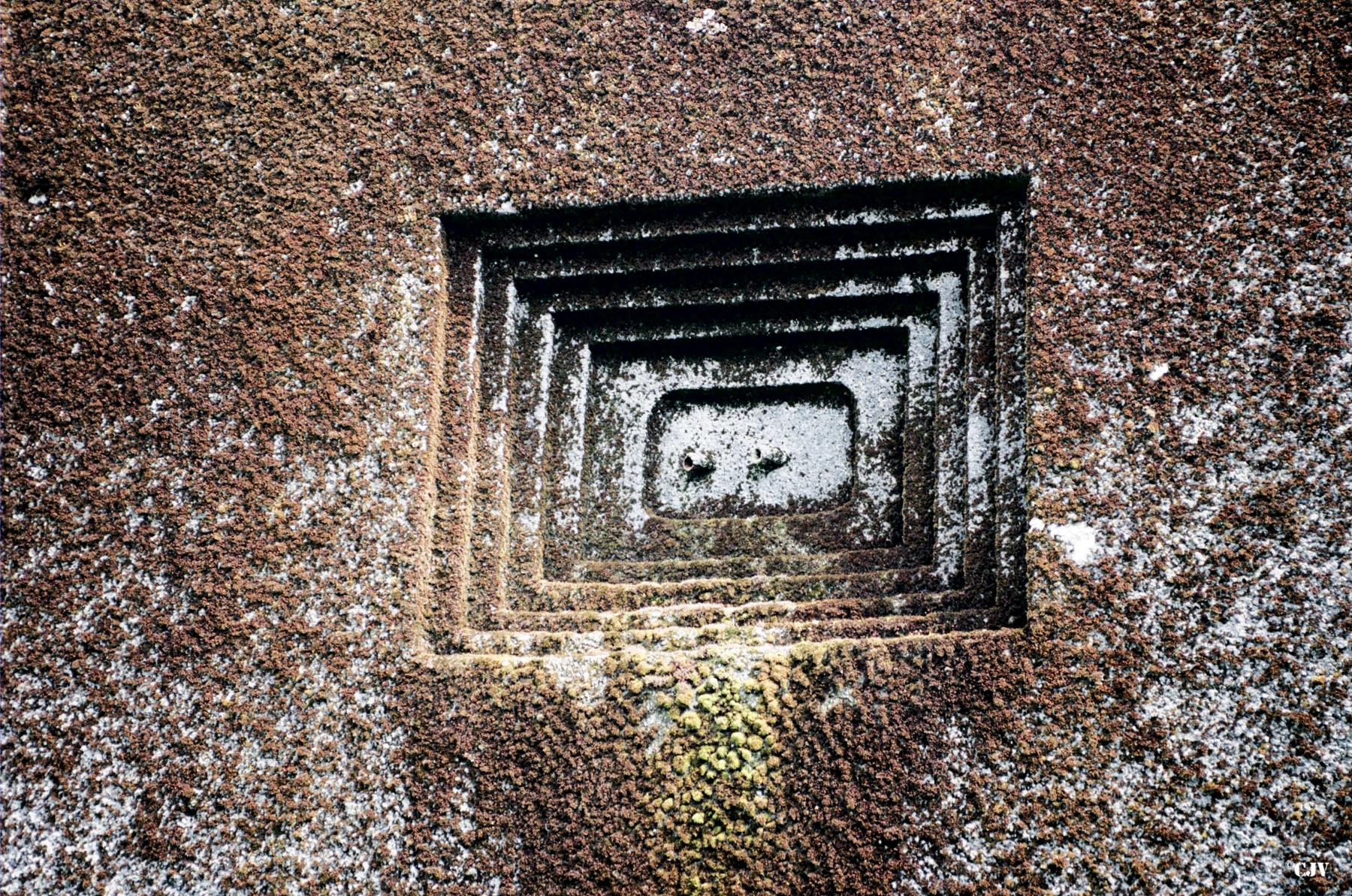 Ligne Maginot - ANZELING - A25 - (Ouvrage d'artillerie) - Bloc 9
Créneau factice - Lia VERMEULEN