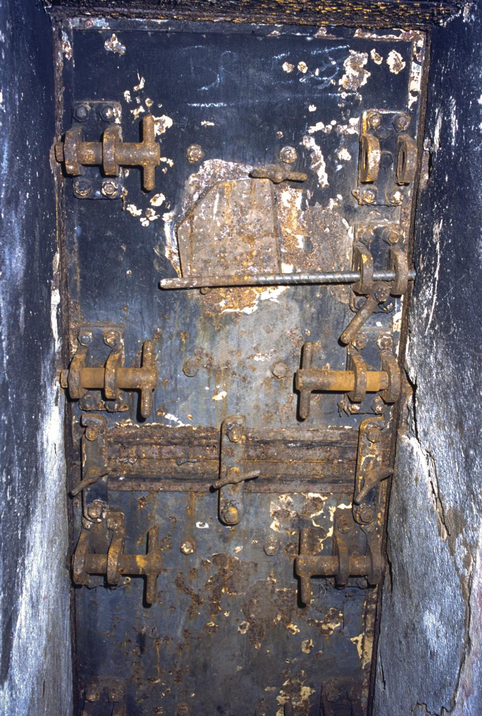 Ligne Maginot - ANZELING - A25 - (Ouvrage d'artillerie) - Bloc 9
Issue de secours - MANSUY Michel