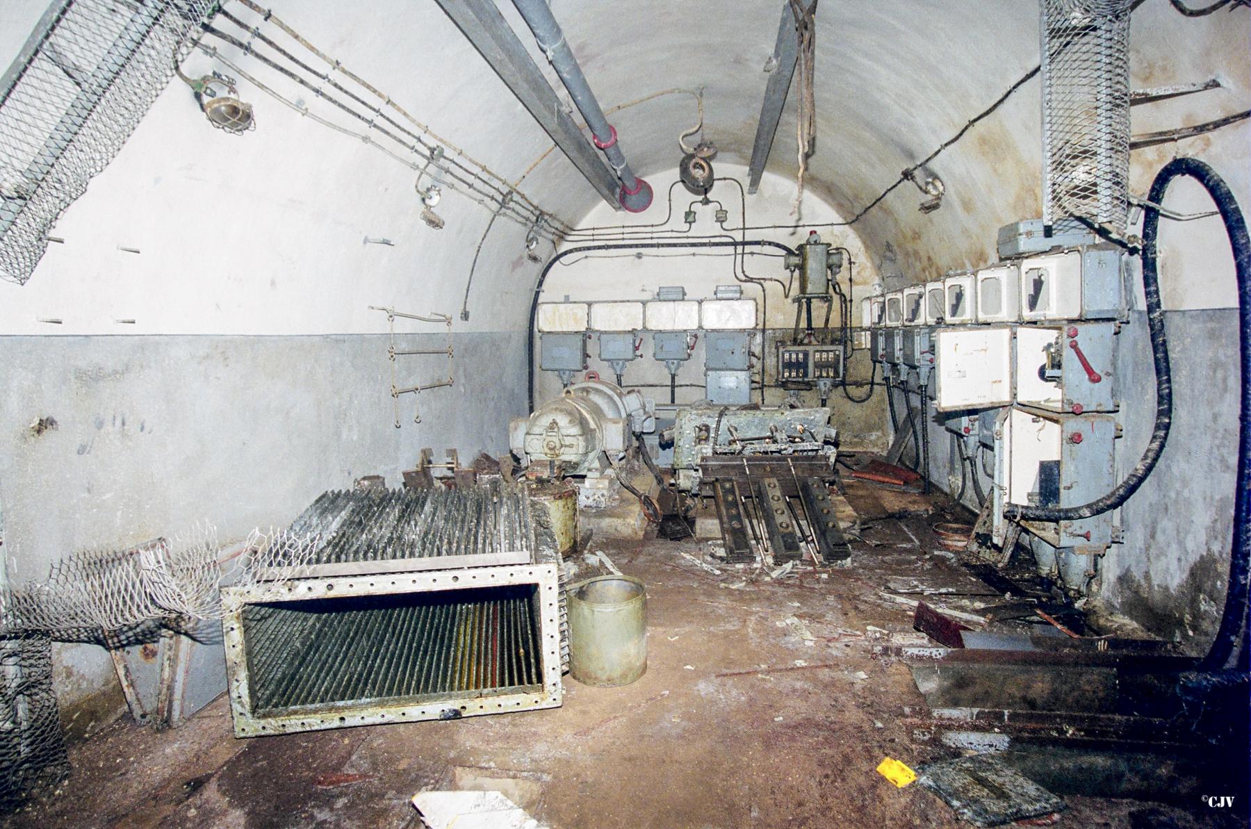 Ligne Maginot - ANZELING - A25 - (Ouvrage d'artillerie) - Le sous-station A - Lia VERMEULEN