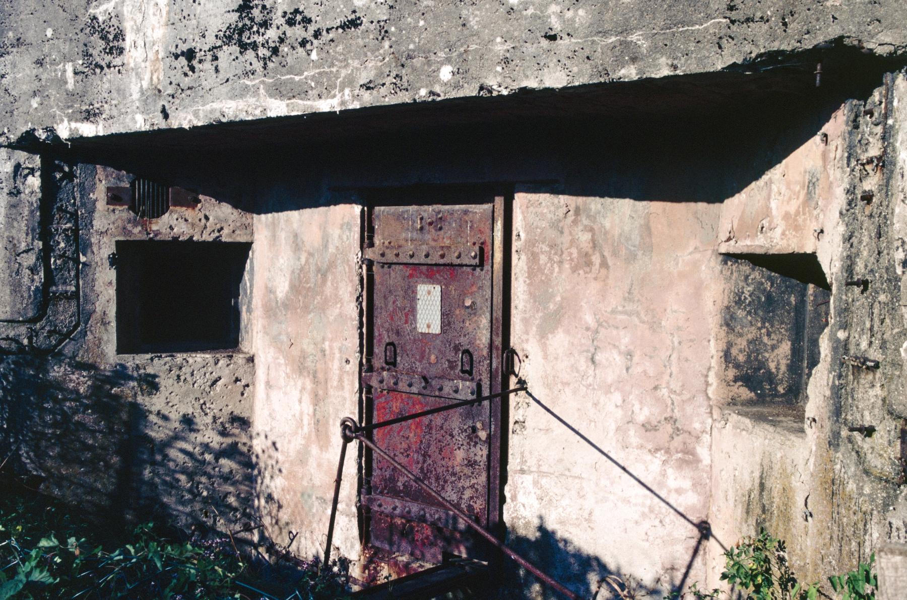 Ligne Maginot - MENSKIRCH - C57 - (Casemate d'infanterie - double) - L'entrée - MANSUY Michel