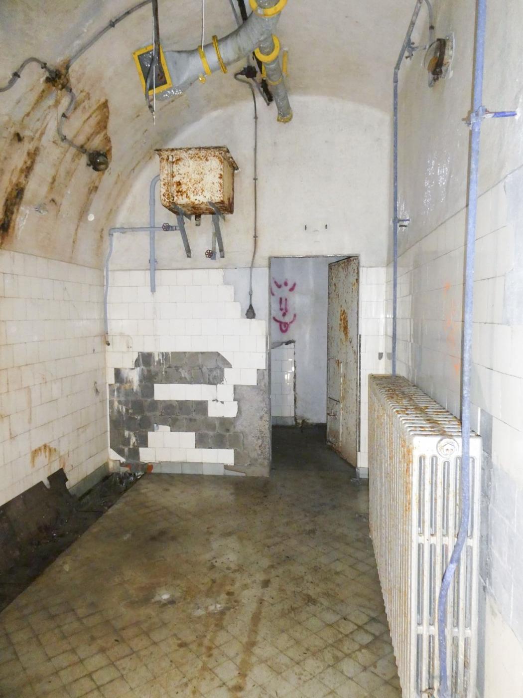 Ligne Maginot - GORDOLON (GN) - (Ouvrage d'artillerie) - L'infirmerie - ELLENA Daniel - CUNY Philippe