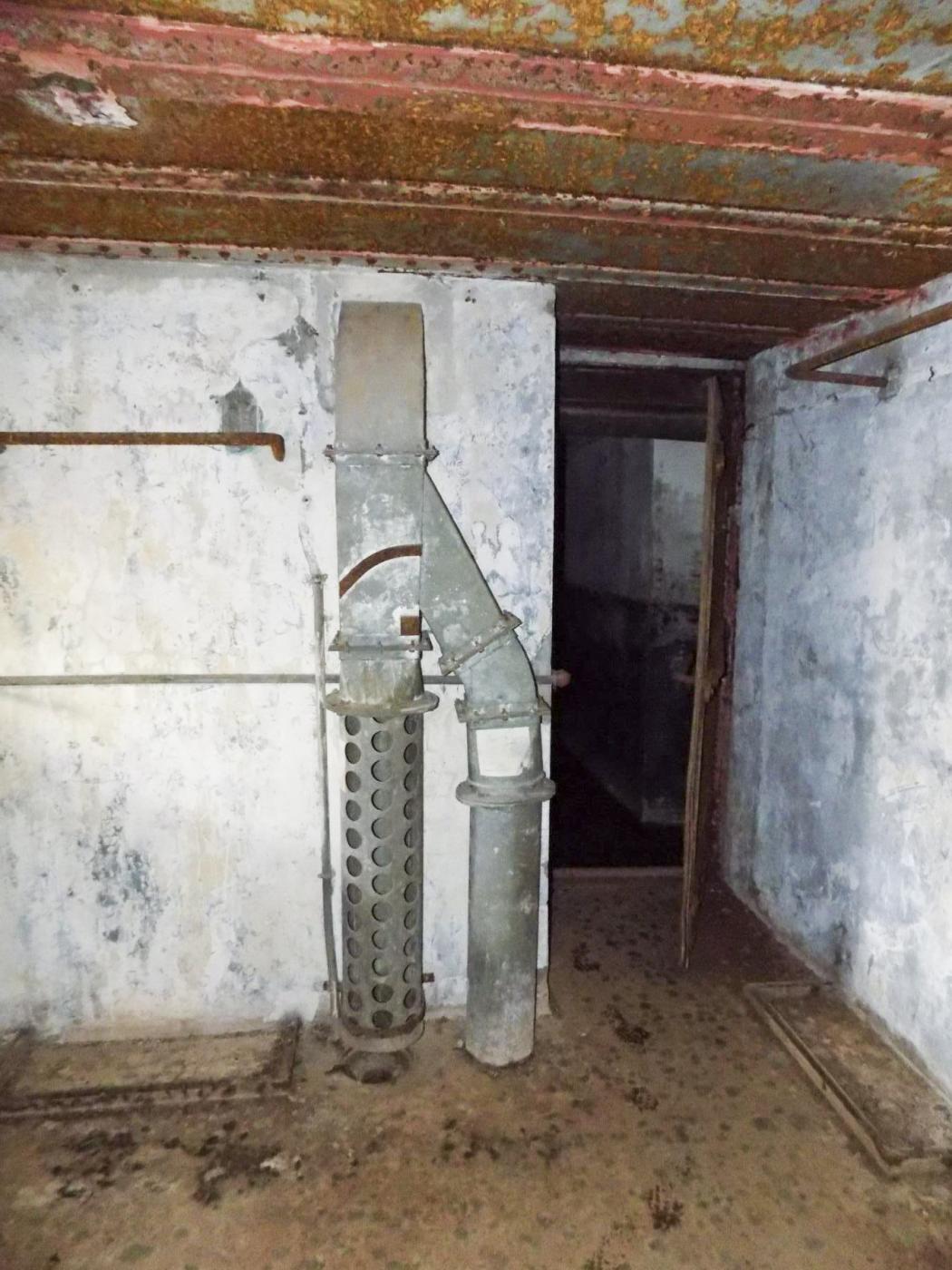 Ligne Maginot - FREUDENBERG - (Casemate d'infanterie) - Ventilation de la chambre de tir - Luc Jacquemin