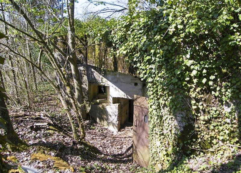 Ligne Maginot - LIEBFRAUENTHAL - (Casemate d'infanterie) - Les entrées - Jean-Louis AUBLET & Sylvie MAINGUIN