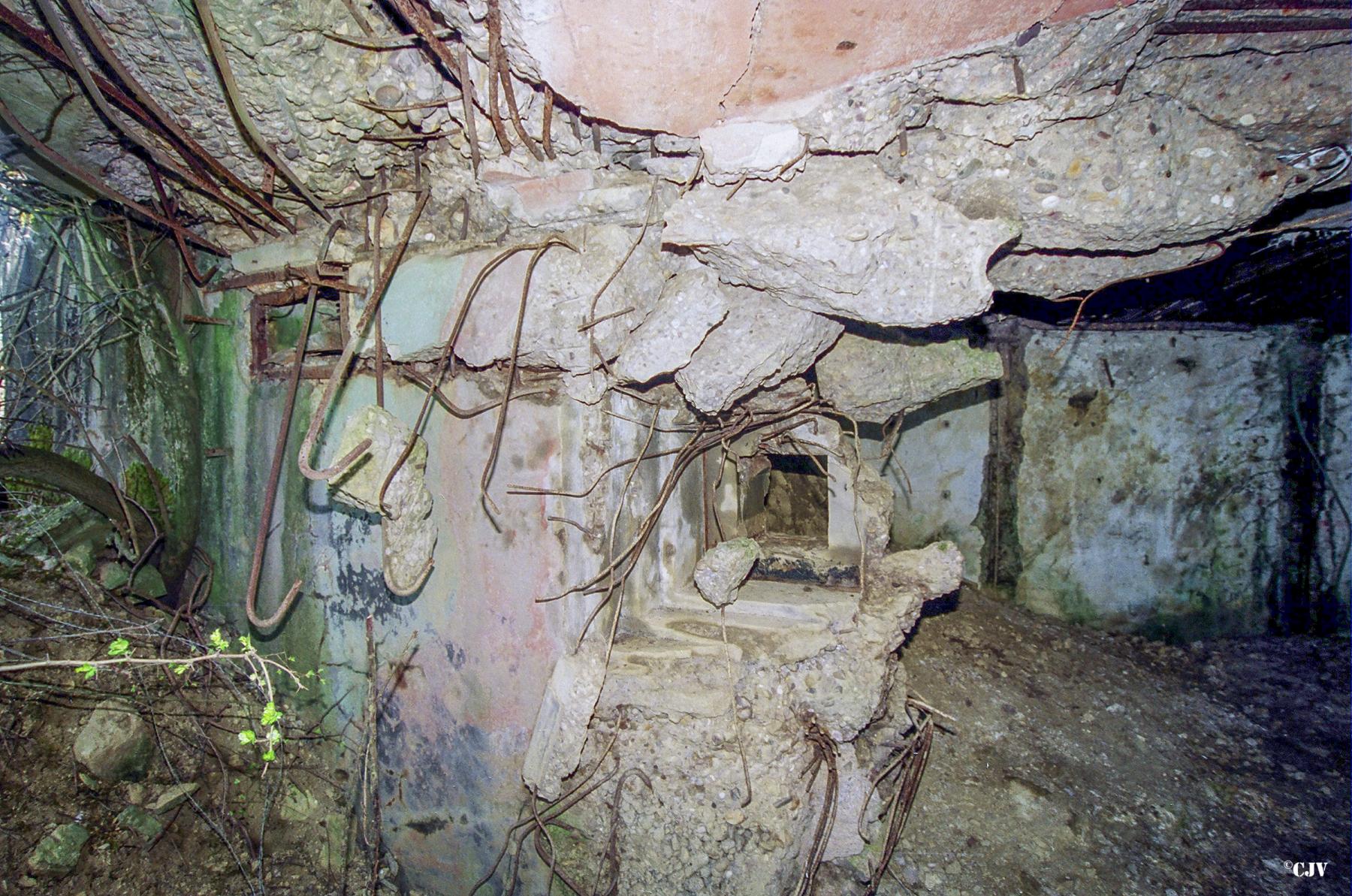 Ligne Maginot - MOTTENBERG - A33 - (Ouvrage d'infanterie) - Bloc 1 - Lia VERMEULEN