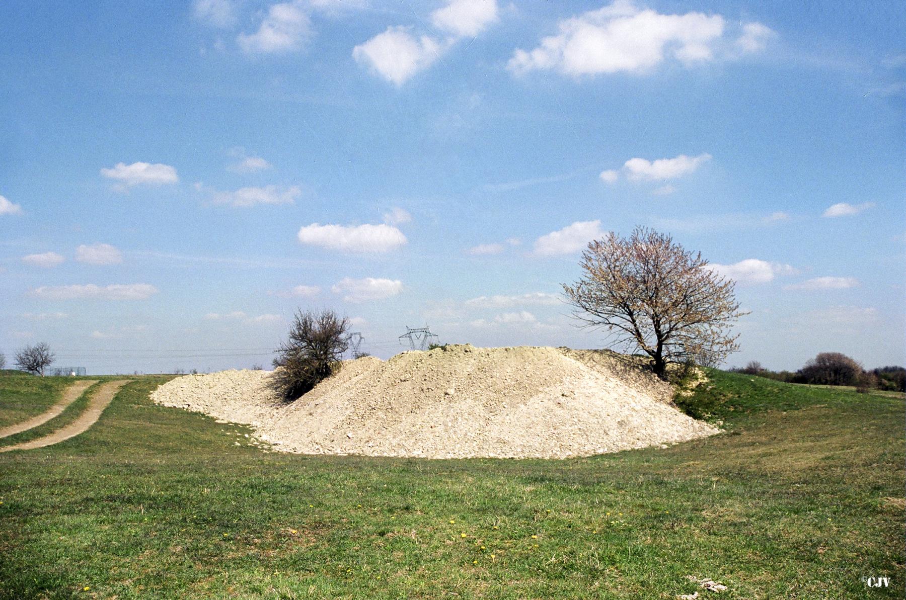 Ligne Maginot - MOTTENBERG - A33 - (Ouvrage d'infanterie) - Bloc 2
Le bloc remblayé - Lia VERMEULEN