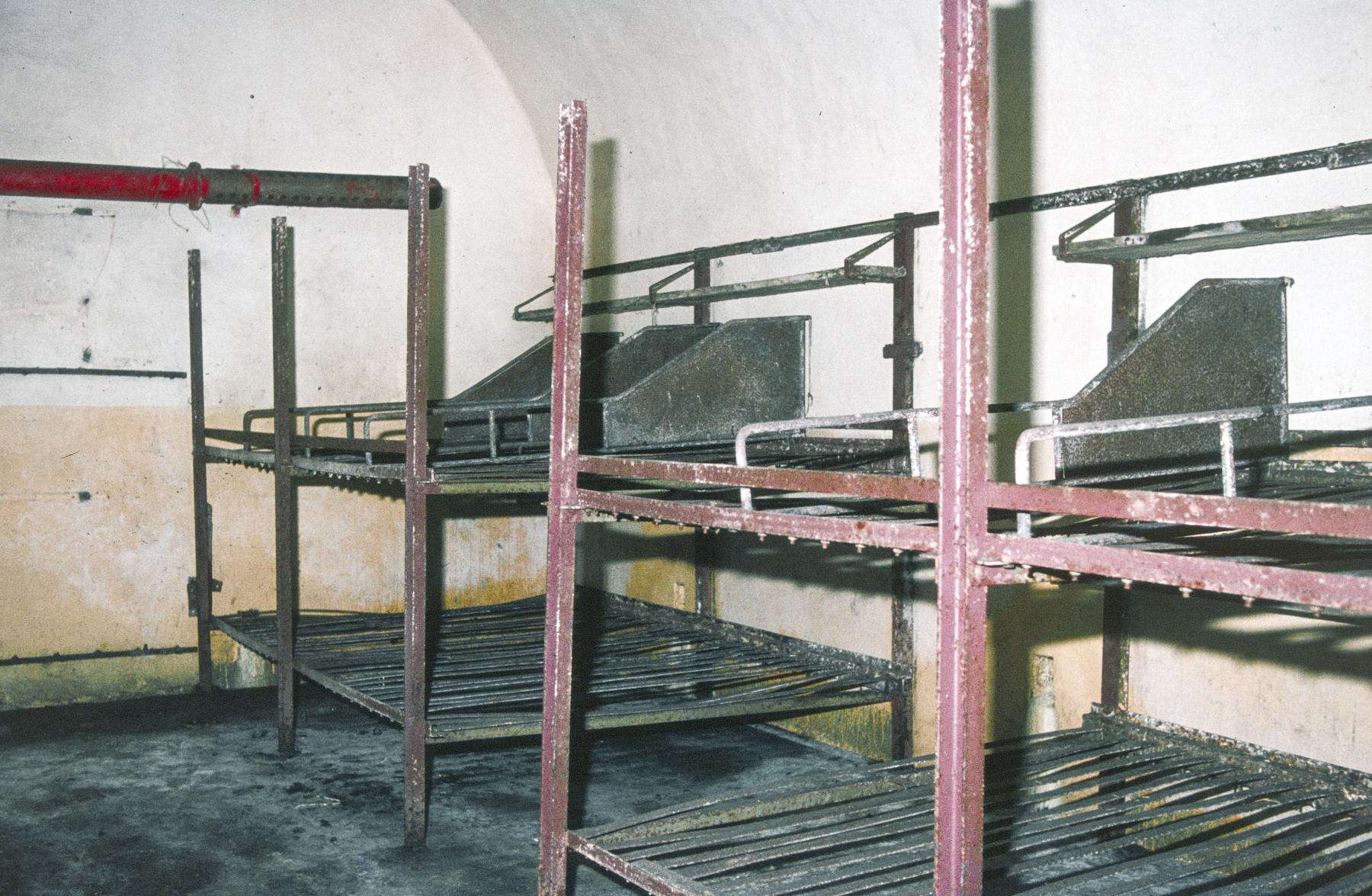 Ligne Maginot - MOTTENBERG - A33 - (Ouvrage d'infanterie) - Dortoir - MANSUY Michel