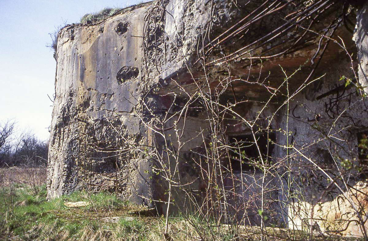 Ligne Maginot - MOTTENBERG SUD - C69 - (Casemate d'infanterie - double) - La casemate côté sud - Valentin Hemmert