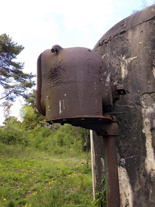 Ligne Maginot - MOTTENBERG SUD - C69 - (Casemate d'infanterie - double) - Le projecteur blindé - GERRYMANDERS Olivier