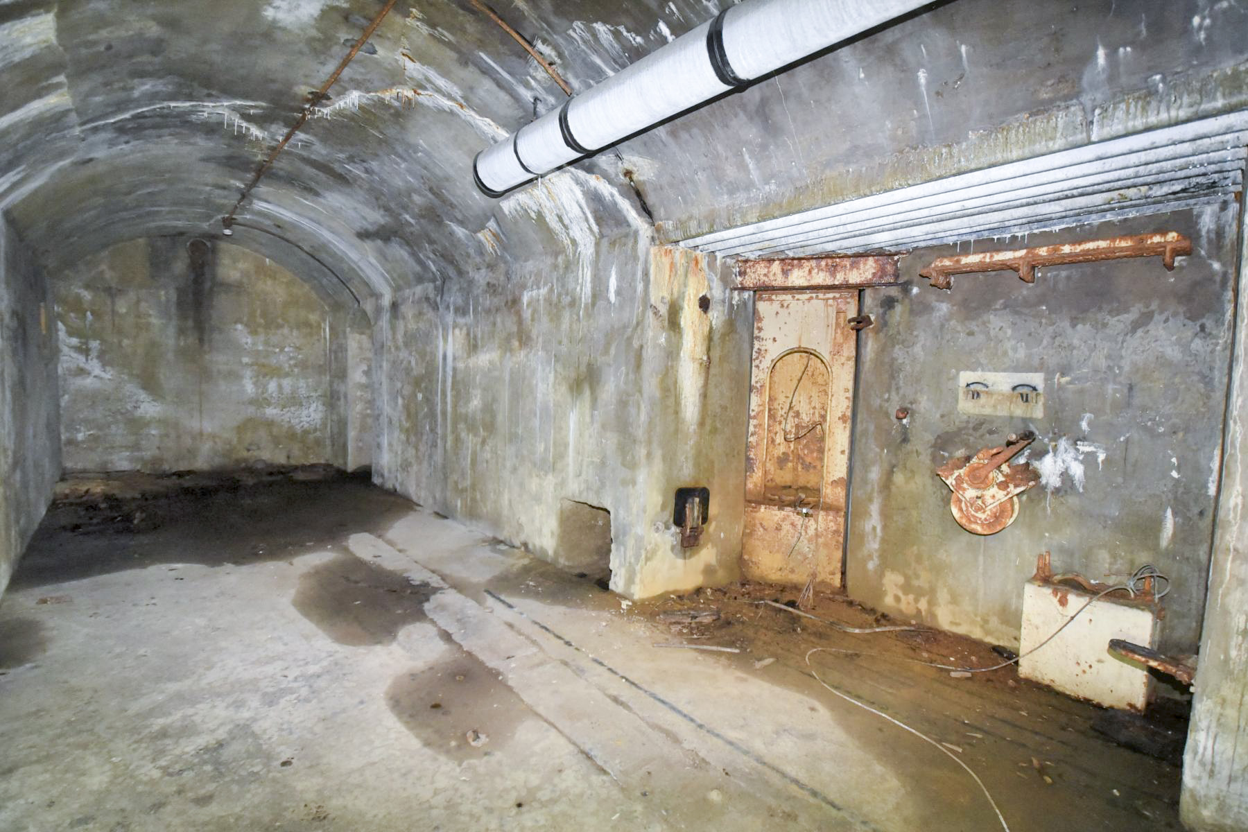 Ligne Maginot - FORT JEANNE D'ARC (3° ARMEE) - (PC de Région Fortifiée) - Batterie droite pour canons de 10 cm - Ludovic KNAPP