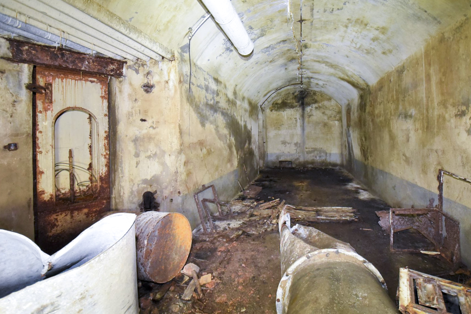 Ligne Maginot - FORT JEANNE D'ARC (3° ARMEE) - (PC de Région Fortifiée) - Batterie gauche pour canons de 10 cm - Ludovic KNAPP