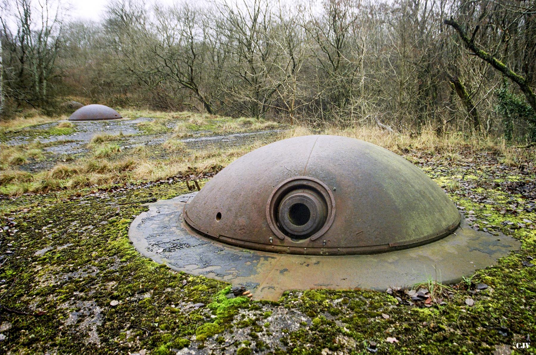 Ligne Maginot - FORT JEANNE D'ARC (3° ARMEE) - (PC de Région Fortifiée) - Batterie droite pour obusiers de 15 cm - Lia VERMEULEN