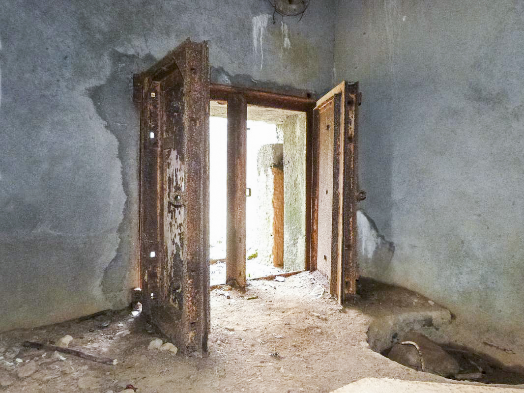 Ligne Maginot - A27 - ROUTE DE L'INSPECTEUR OUEST - (Blockhaus pour canon) -  - JMBrams