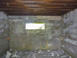 Ligne Maginot - Réservations dans le béton pour accueillir un bouclier suspendu dans un blockhaus de l'album n°1. - 
