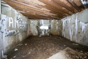 Ligne Maginot - A115 - LES CULEES SUD - (Blockhaus pour canon) - Créneau pour canon antichar