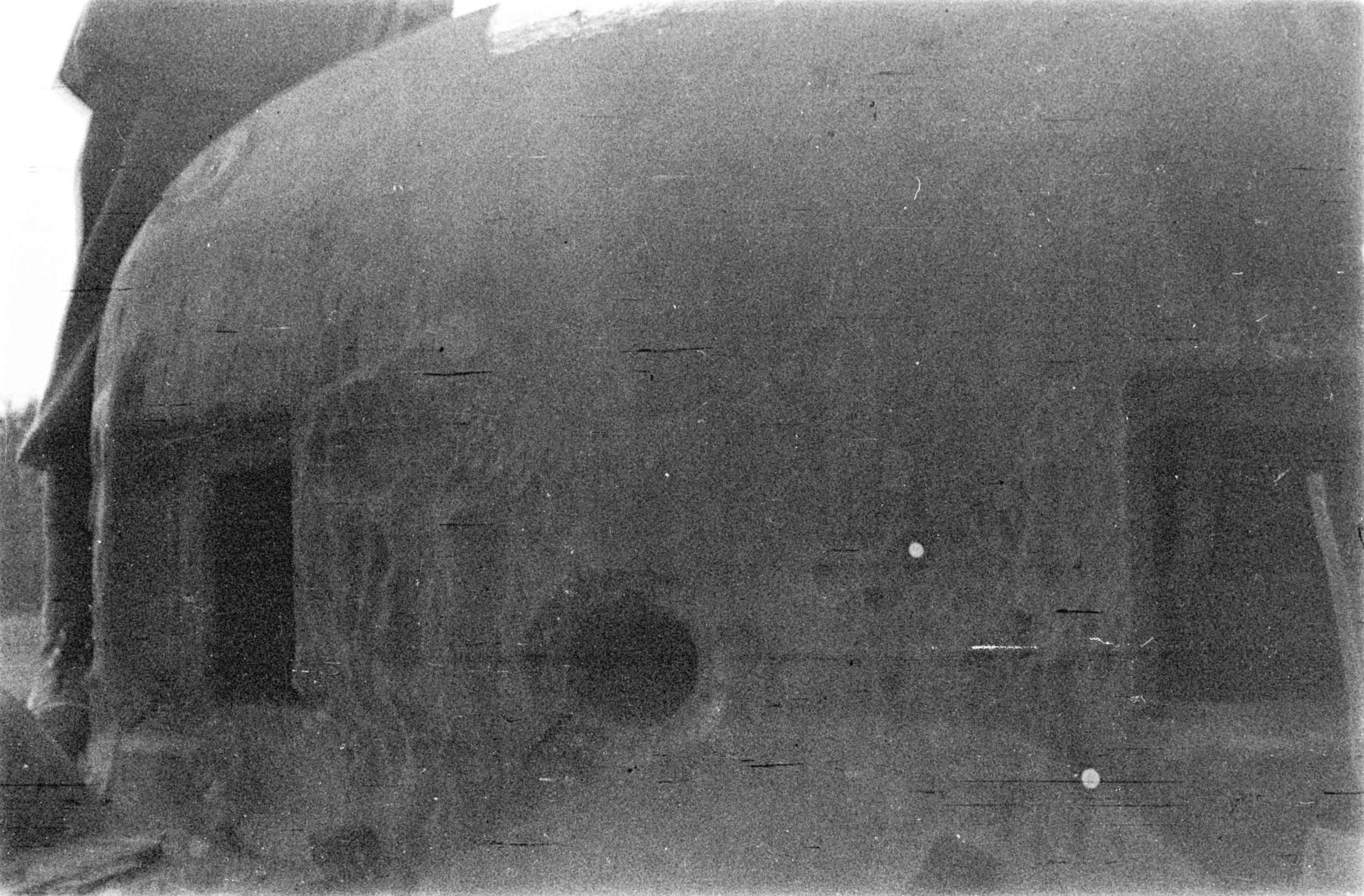 Ligne Maginot - ASCHBACH EST - O2 - (Casemate d'infanterie - Double) - La casemate après les combats 
La cloche est - Albert HAAS