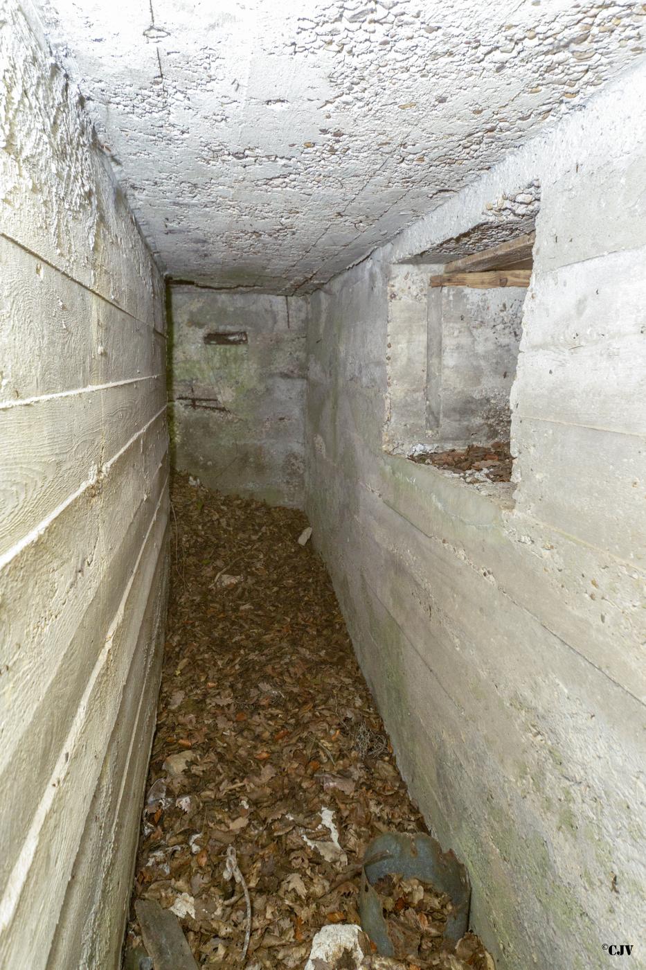Ligne Maginot - ROUTE DE L'HIMERTEN CENTRE 2 - (Blockhaus pour arme infanterie) - Le couloir - Lia VERMEULEN