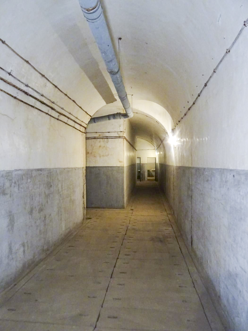 Ligne Maginot - KINDELBERG (QUARTIER CAMP - III/37° RIF) - (Abri) - Couloir de circulation - ammagsdr