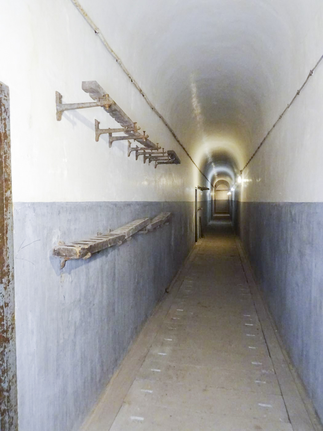 Ligne Maginot - KINDELBERG (QUARTIER CAMP - III/37° RIF) - (Abri) - Couloir de circulation - ammagsdr