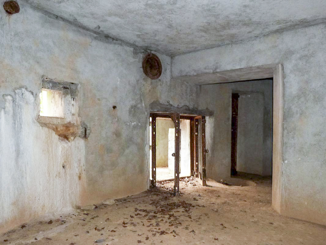 Ligne Maginot - A32 - LA CARRIERE - (Blockhaus pour canon) -  - JMBrams