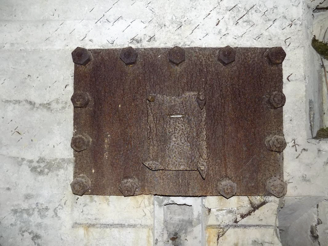 Ligne Maginot - A54 - CROIX BLONDEAU - (Blockhaus pour canon) - Créneau droite avec blindage type N pour Hotchkiss - R Tucker