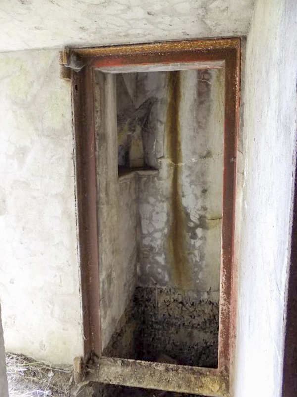 Ligne Maginot - A57 - AVANCÉE DE ROCROI - (Blockhaus pour canon) - L'entrée hommes - R Tucker