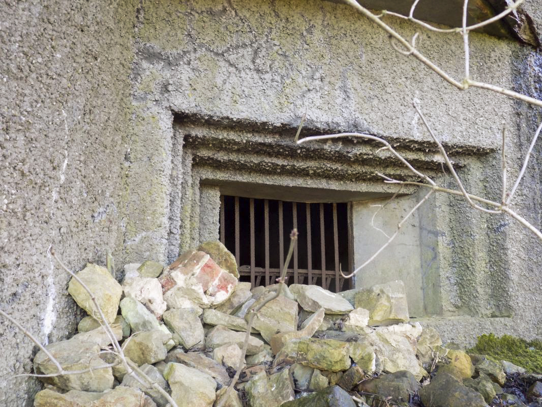 Ligne Maginot - A58 - HIRAUMONT NORD - (Blockhaus pour canon) - Face frontale, créneau AC - R Tucker