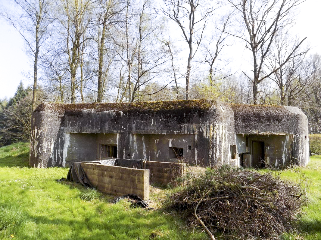 Ligne Maginot - A59 - HIRAUMONT SUD - (Blockhaus pour canon) - Face frontale et l'arrière - R Tucker
