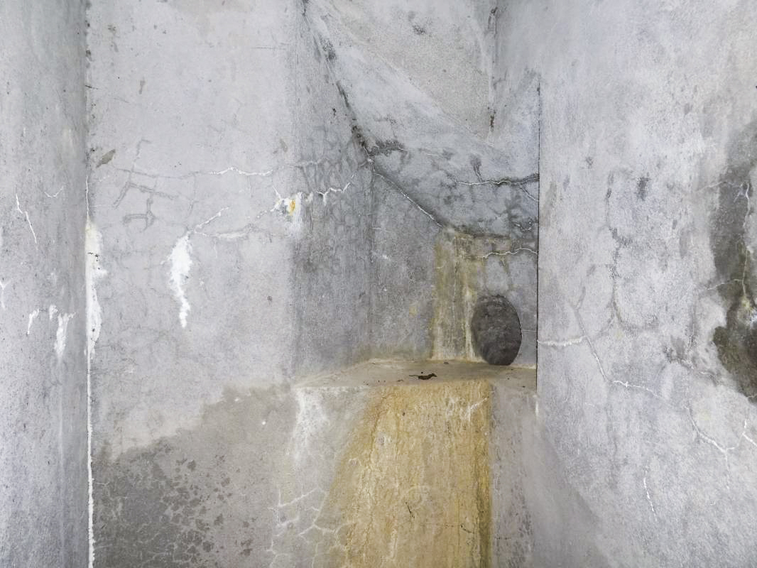 Ligne Maginot - A59 - HIRAUMONT SUD - (Blockhaus pour canon) - Goulotte de grenade, entrée hommes - R Tucker