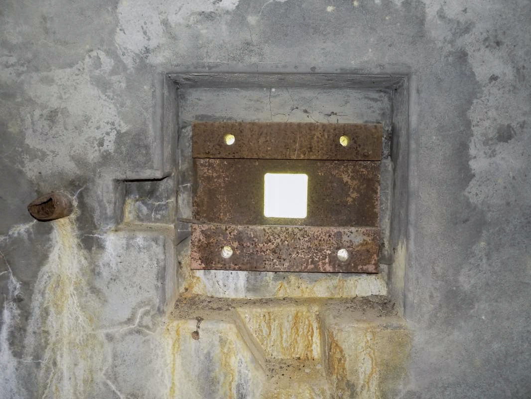 Ligne Maginot - A59 - HIRAUMONT SUD - (Blockhaus pour canon) - Créneau FM, les entrées - R Tucker