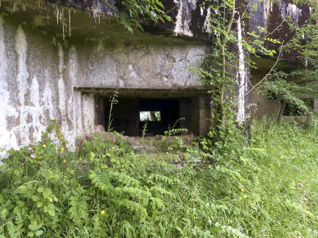 Ligne Maginot - A118 - CHAPELLE BLANCHE - (Blockhaus pour canon) - Flanquement gauche - Embrasure AC25 - JMBrams