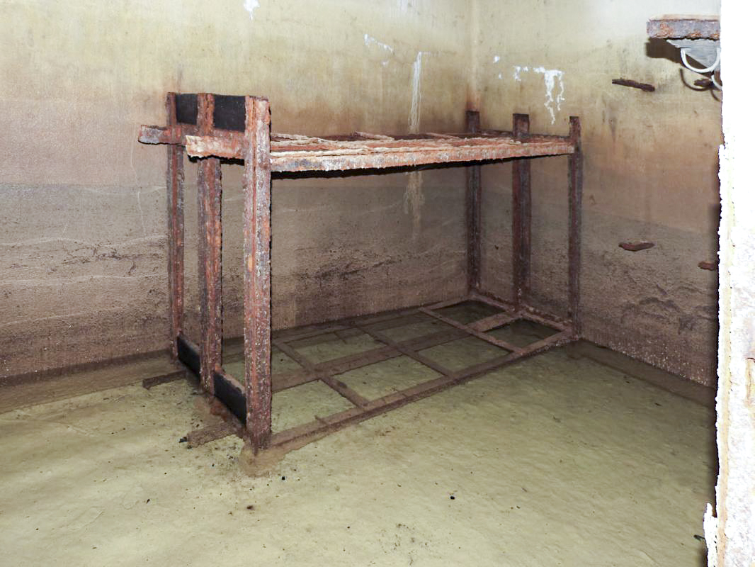 Ligne Maginot - A118 - CHAPELLE BLANCHE - (Blockhaus pour canon) - Niveau inférieur - JMBrams