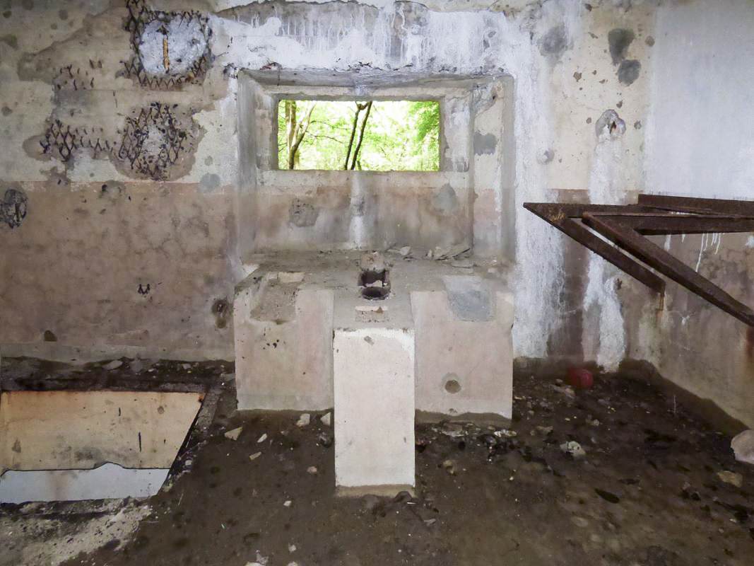 Ligne Maginot - B818 - LA TAILLE LAMBEAUX - (Blockhaus pour canon) - La chambre de tir du flanquement gauche - JMBrams