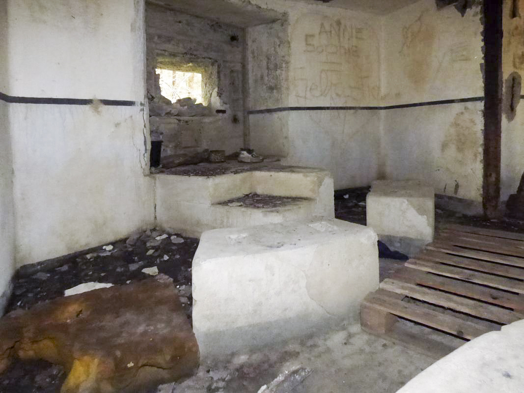 Ligne Maginot - B766 - CARREFOUR DE BLOIS - (Blockhaus pour canon) -  - JMBrams